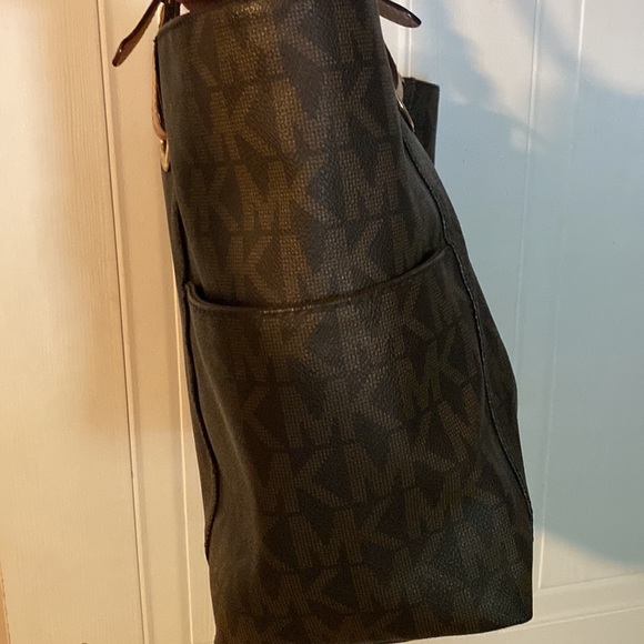 Michael Kors Bag - Picture 5 of 13